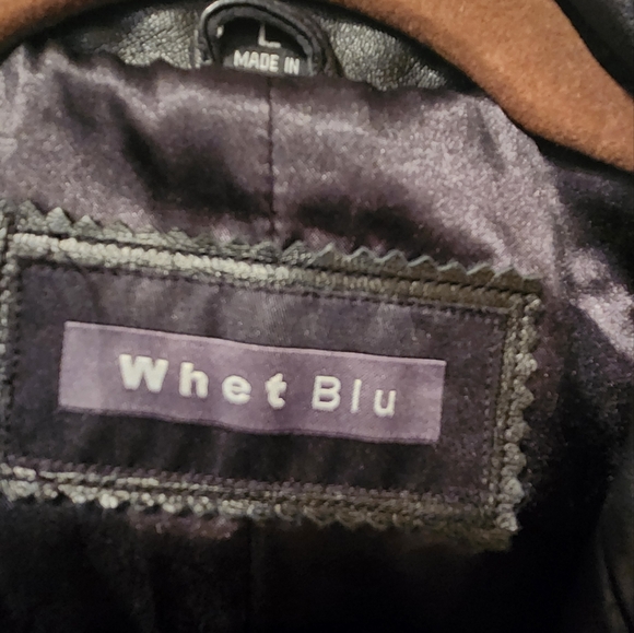 Ladies leather coat - Picture 2 of 3